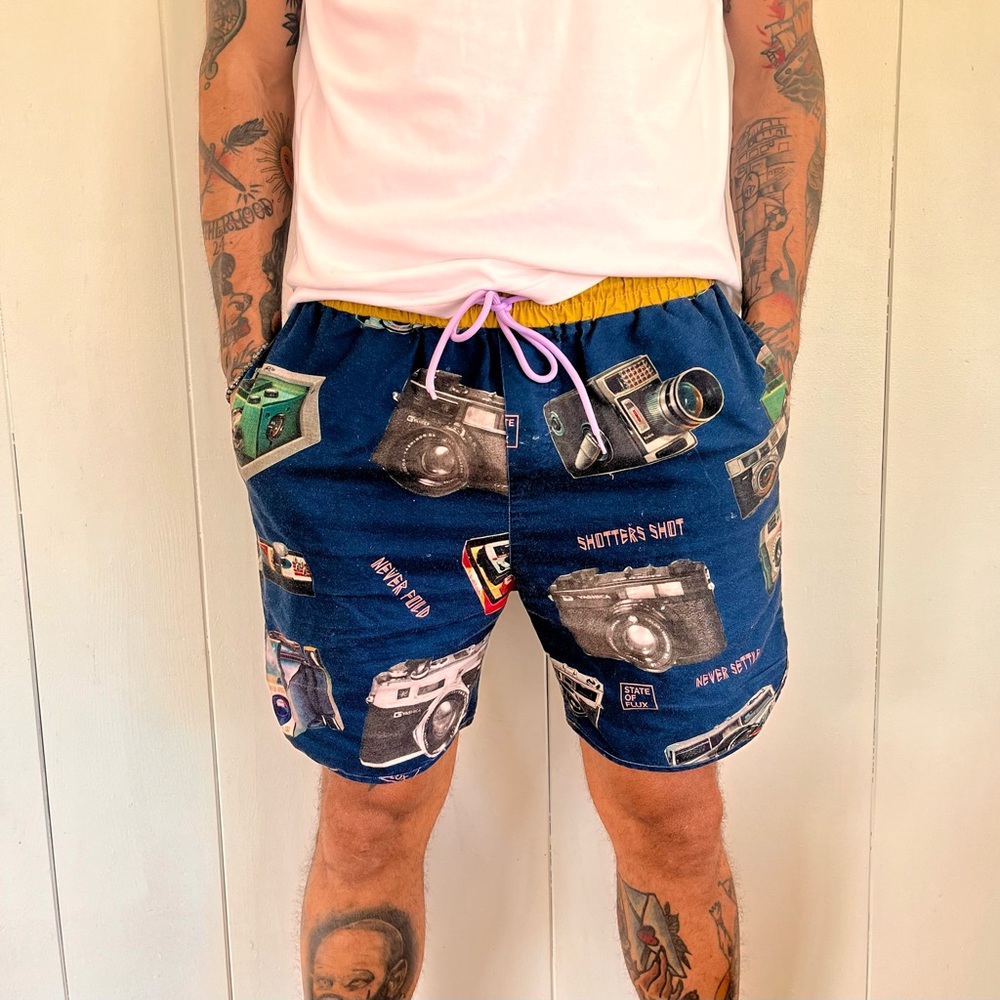 STATE OF FLUX ( California ) Blu designed short